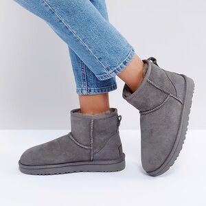 Ugg Classic Mini II Boots in Gray